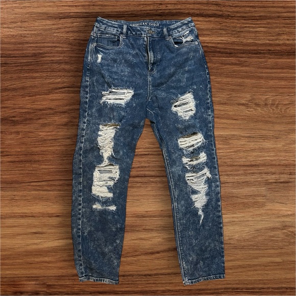 Size 14 high waisted American eagle ripped jeans - Picture 1 of 1